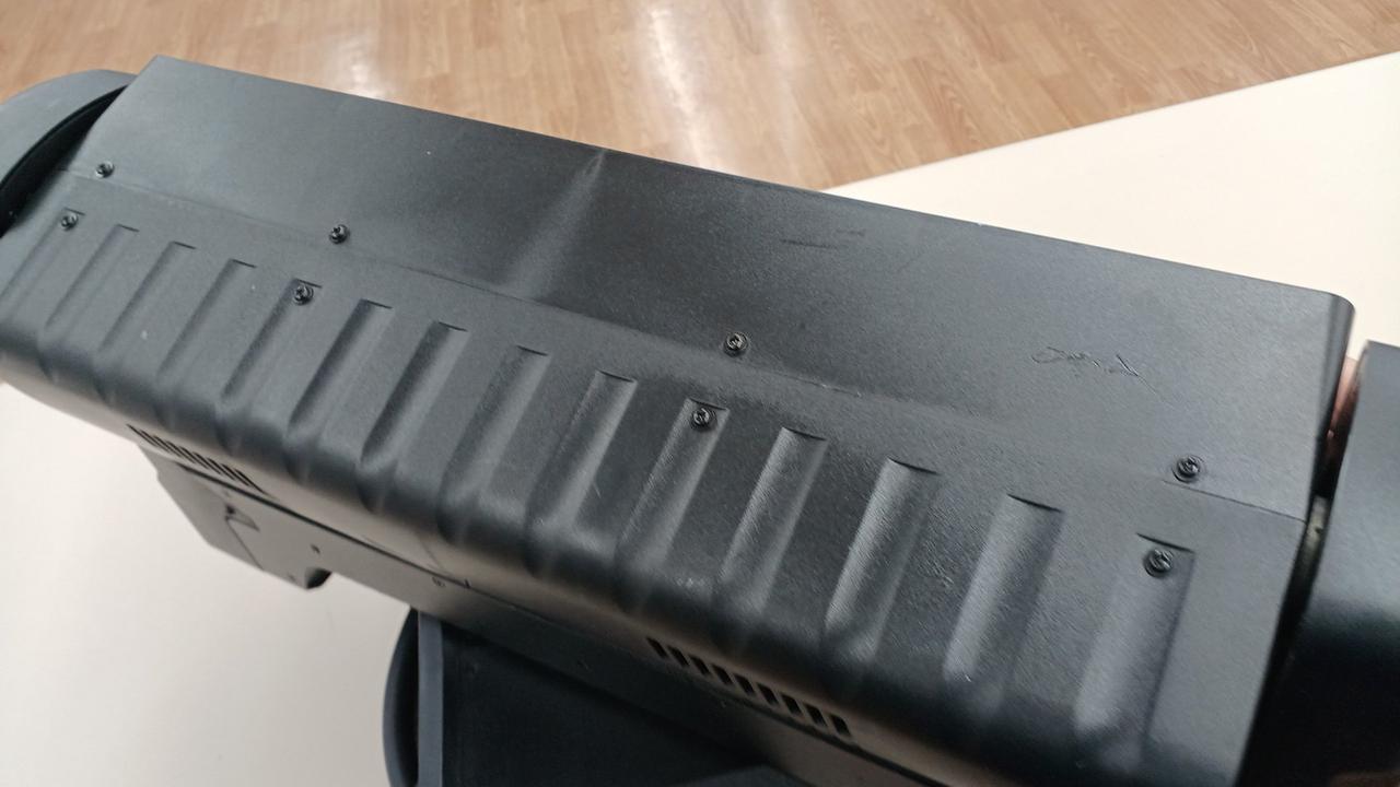 ライト側底面部