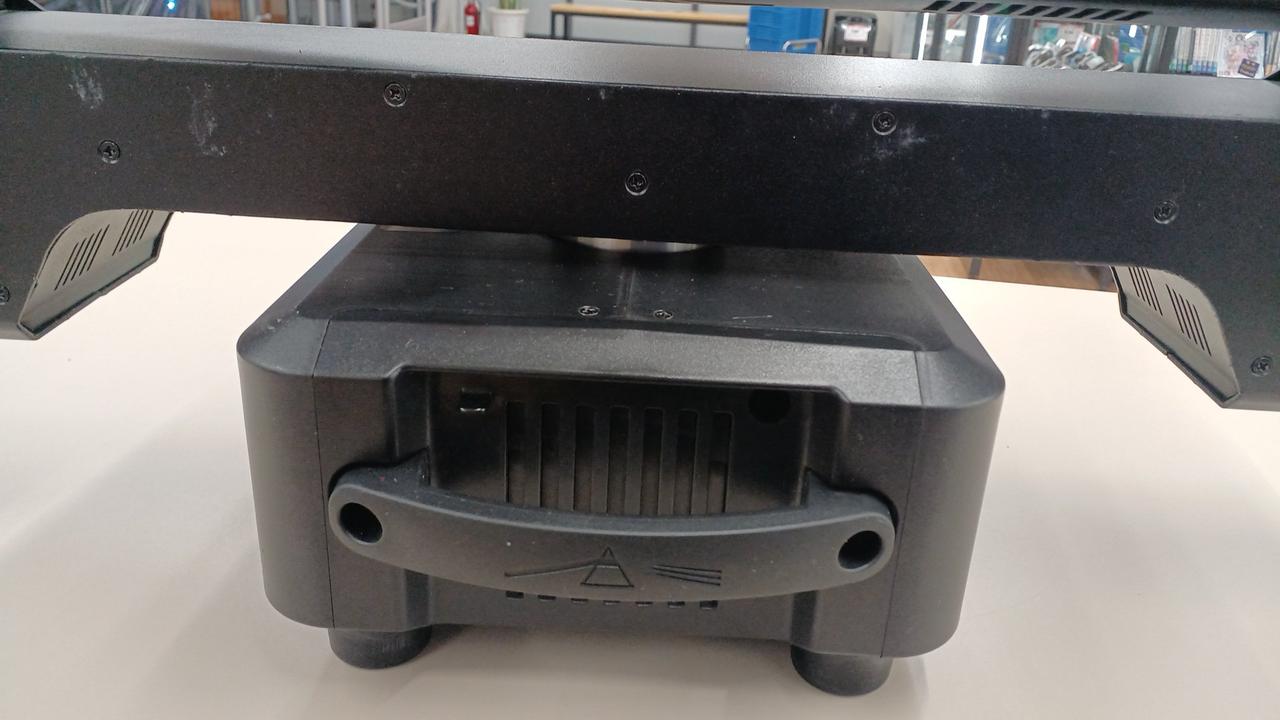 本体左側ハンドル部