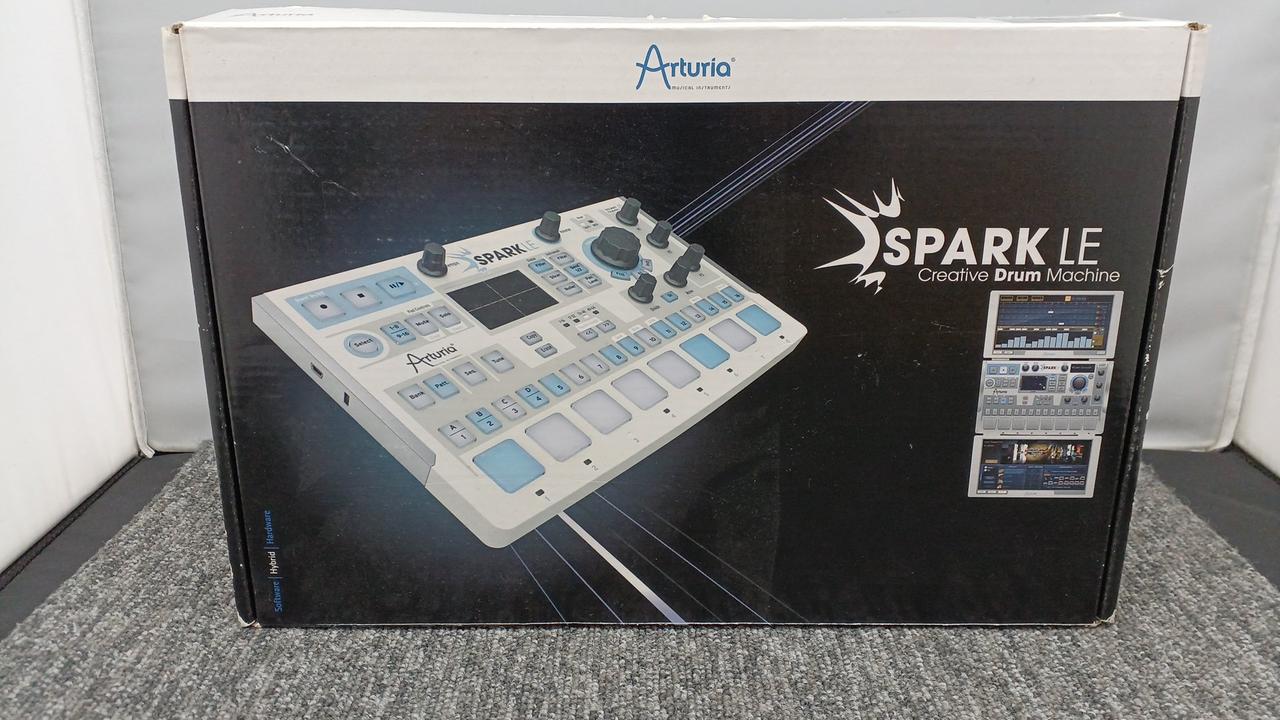 Arturia ハイブリッドドラムマシン SPARK LE ドラムコントローラー ARTURIA ( アートリア ) SPARK LE ハイブリッド・ドラムマシン 送料