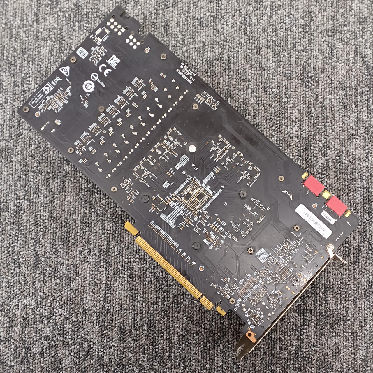 MSI GeForce GTX グラフィックボード GTX 950 2GD5 OC | MSI グラフィックボード GeForce GTX 950 | 株式