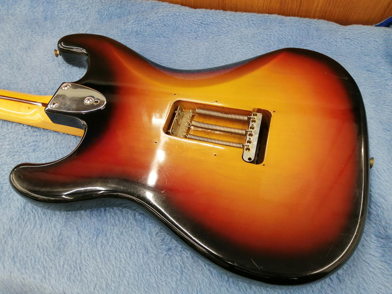 【ハル】ほぼ新品！貴重なフェルナンデス　ストラトキャスター2006年製？ ハル様専用】ほぼ新品！貴重なフェルナンデス ストラト