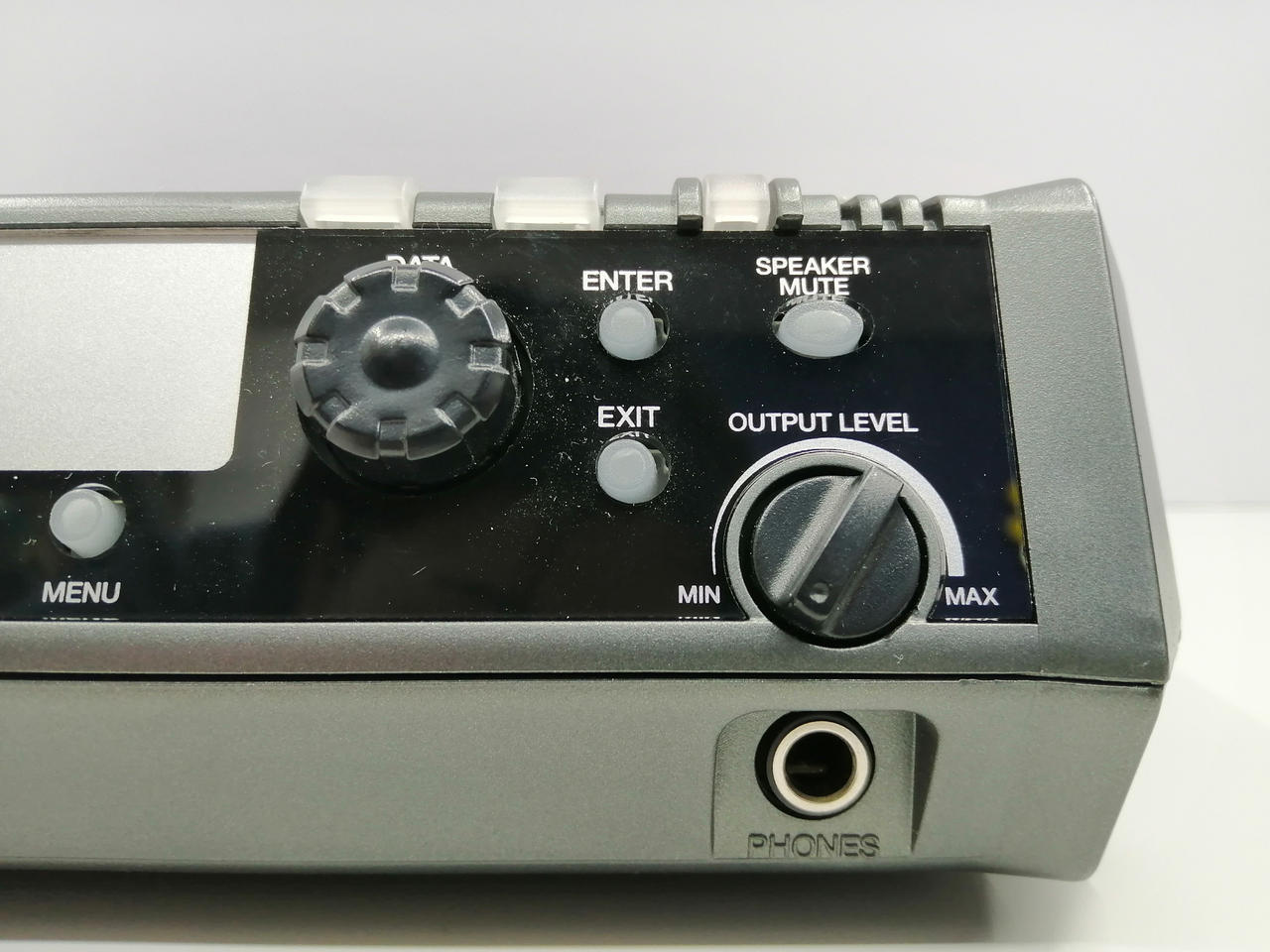 ローランド 外付けCDRWドライブ CDR-88RW-2 音源CD制作などに ローランド 外付けCDRWドライブ CDR-88RW-2 音源CD制作などに