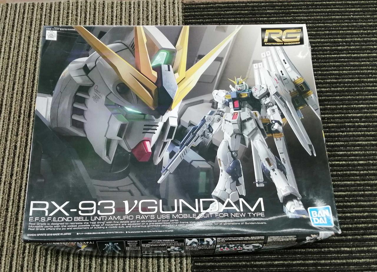 バンダイ　ガンプラ　RG νガンダム　+ダブルフィンファンネル拡張セット RG 1/144 νガンダム用ダブル・フィン・ファンネル拡張ユニット