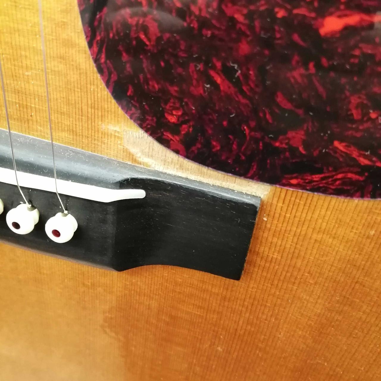 ※ピックガード下部に削れあり
