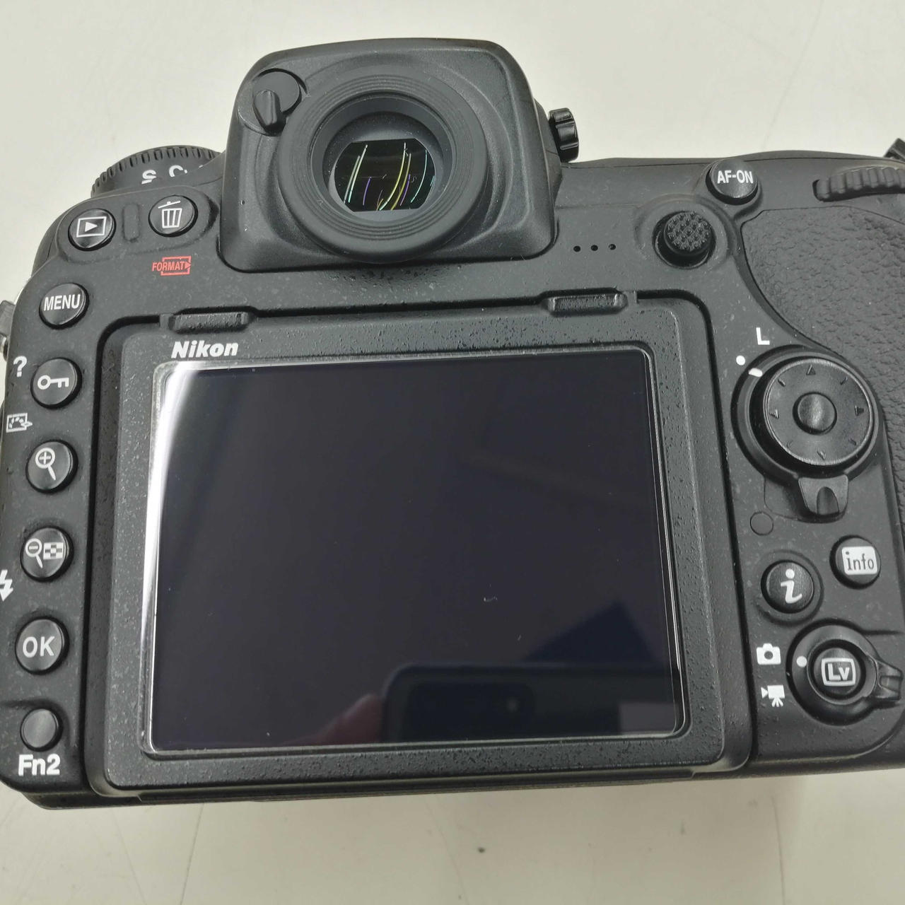 【シャッター17,911】Nikon D500 デジタル一眼レフカメラ　ボディ Amazon | 【整備済み品】 Nikon デジタル一眼レフカメラ D500