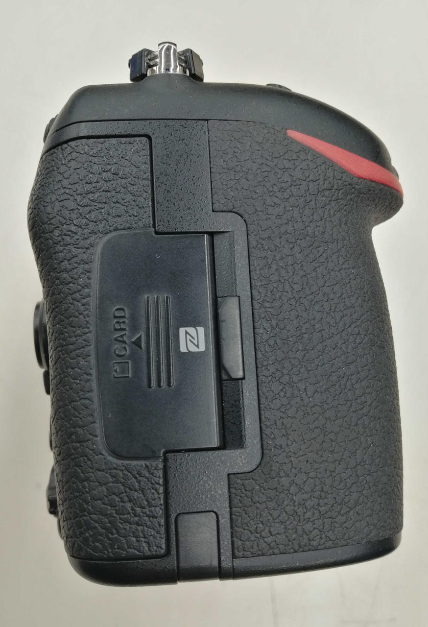 【シャッター17,911】Nikon D500 デジタル一眼レフカメラ　ボディ Amazon | 【整備済み品】 Nikon デジタル一眼レフカメラ D500