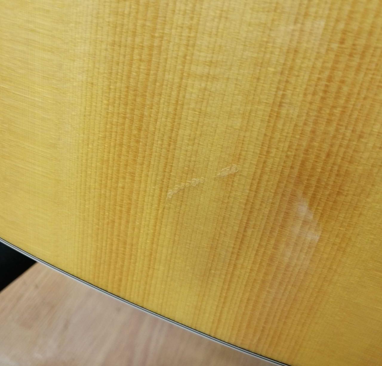 ※本体にキズあります