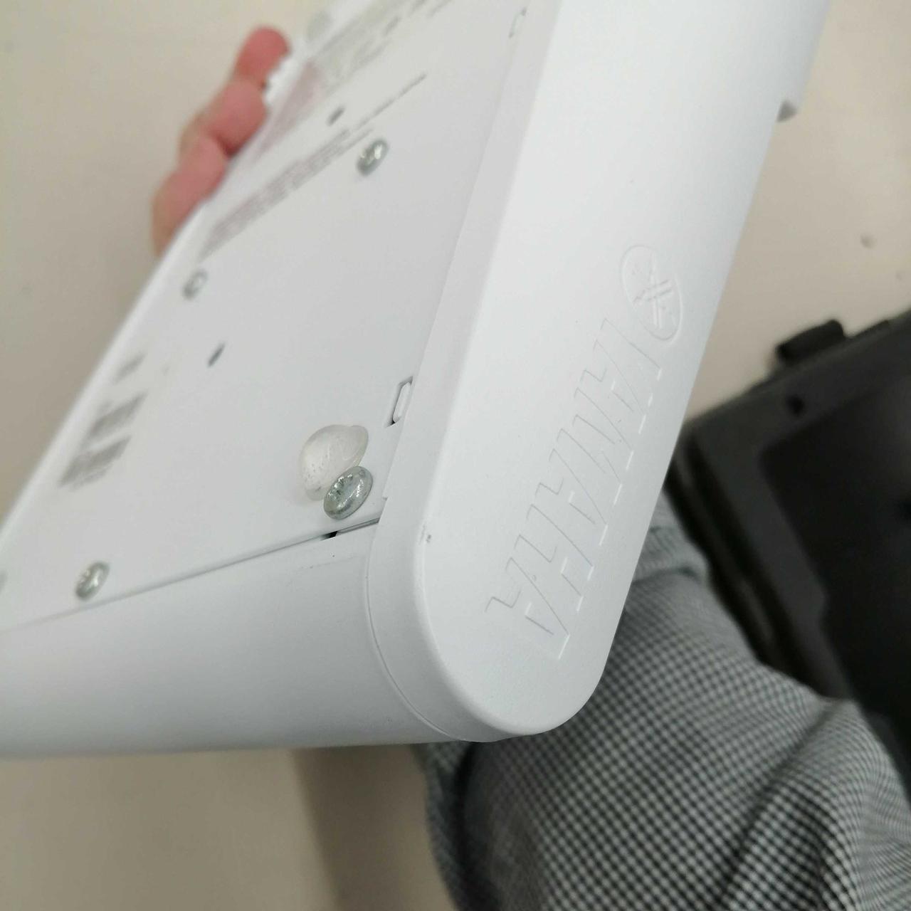 ※本体に細かいキズ・汚れあります