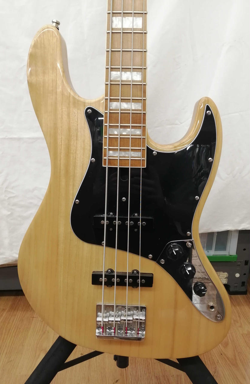 【キズ有りのためお安くしました】Bacchusバッカス ジャズベース キズ有りのためお安くしました】Bacchusバッカス ジャズベース
