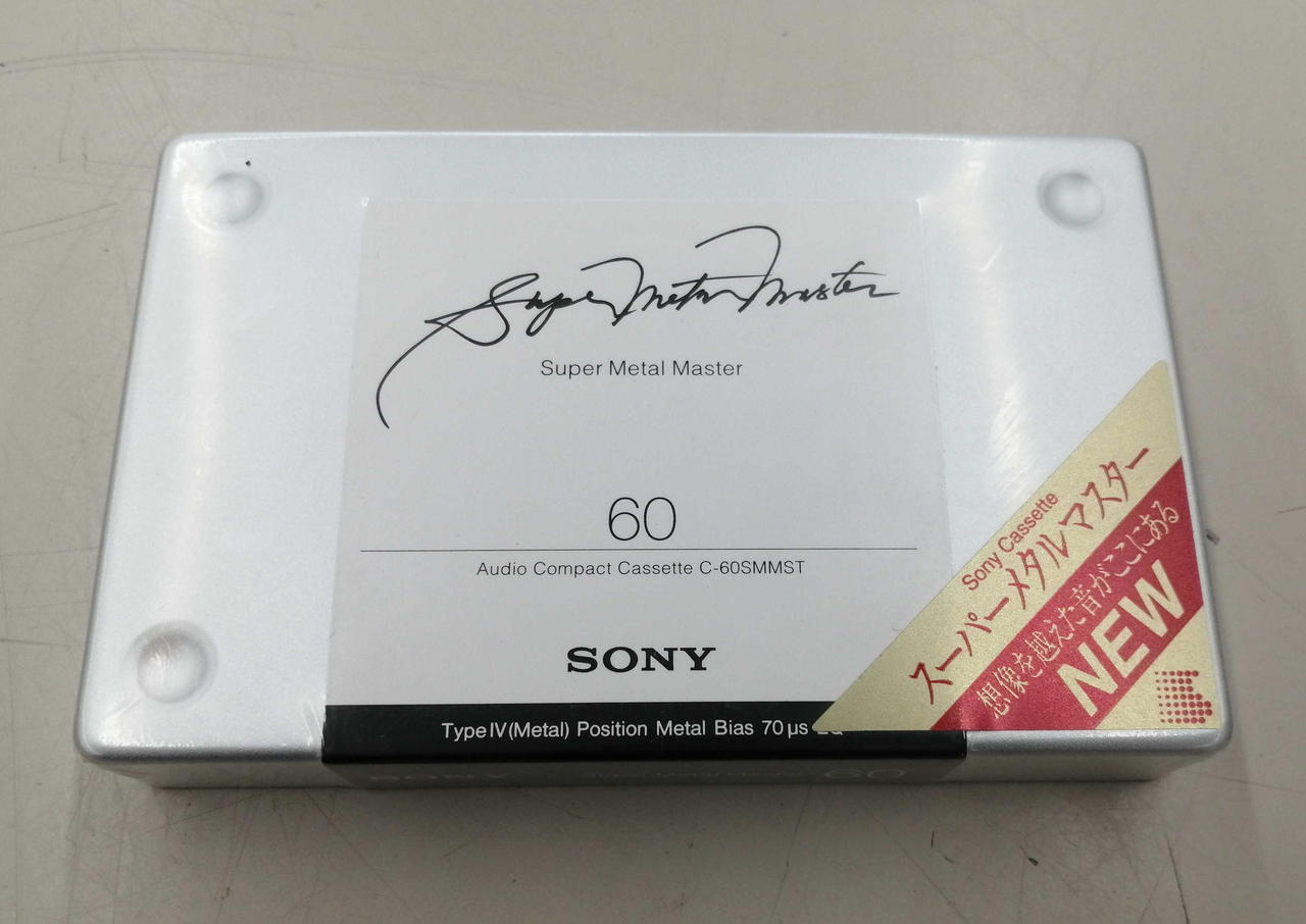 SONY CDカセット 美品 おまけテープ付き 表でも裏返しても収納できる、新開発
