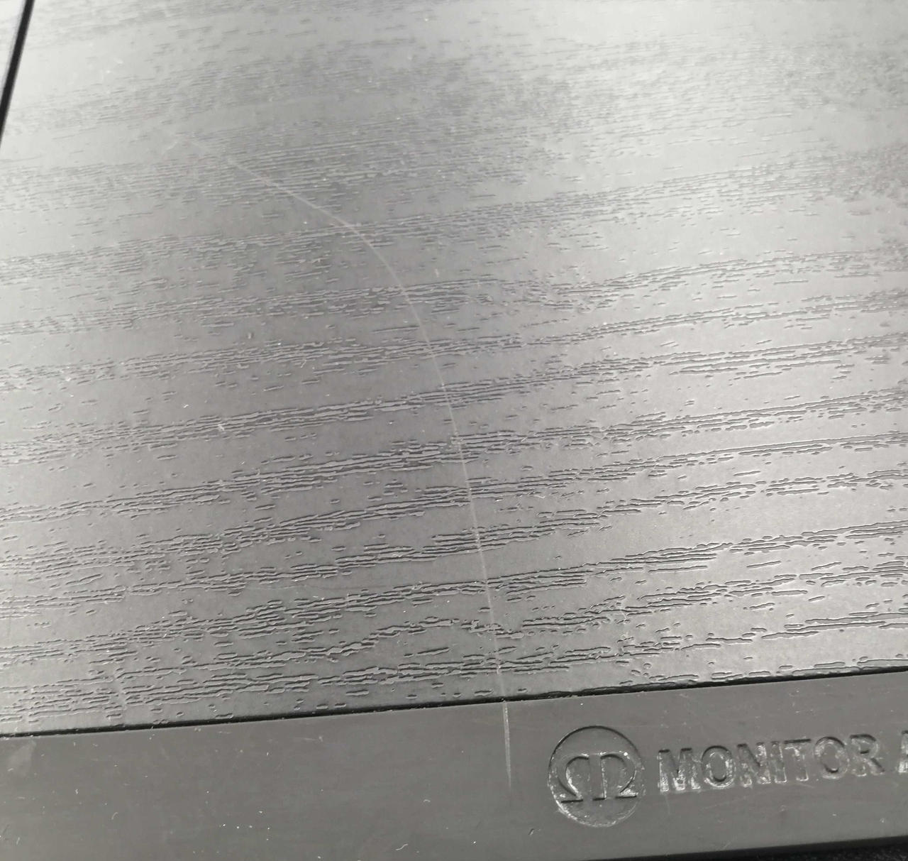 ※目立つキズあります