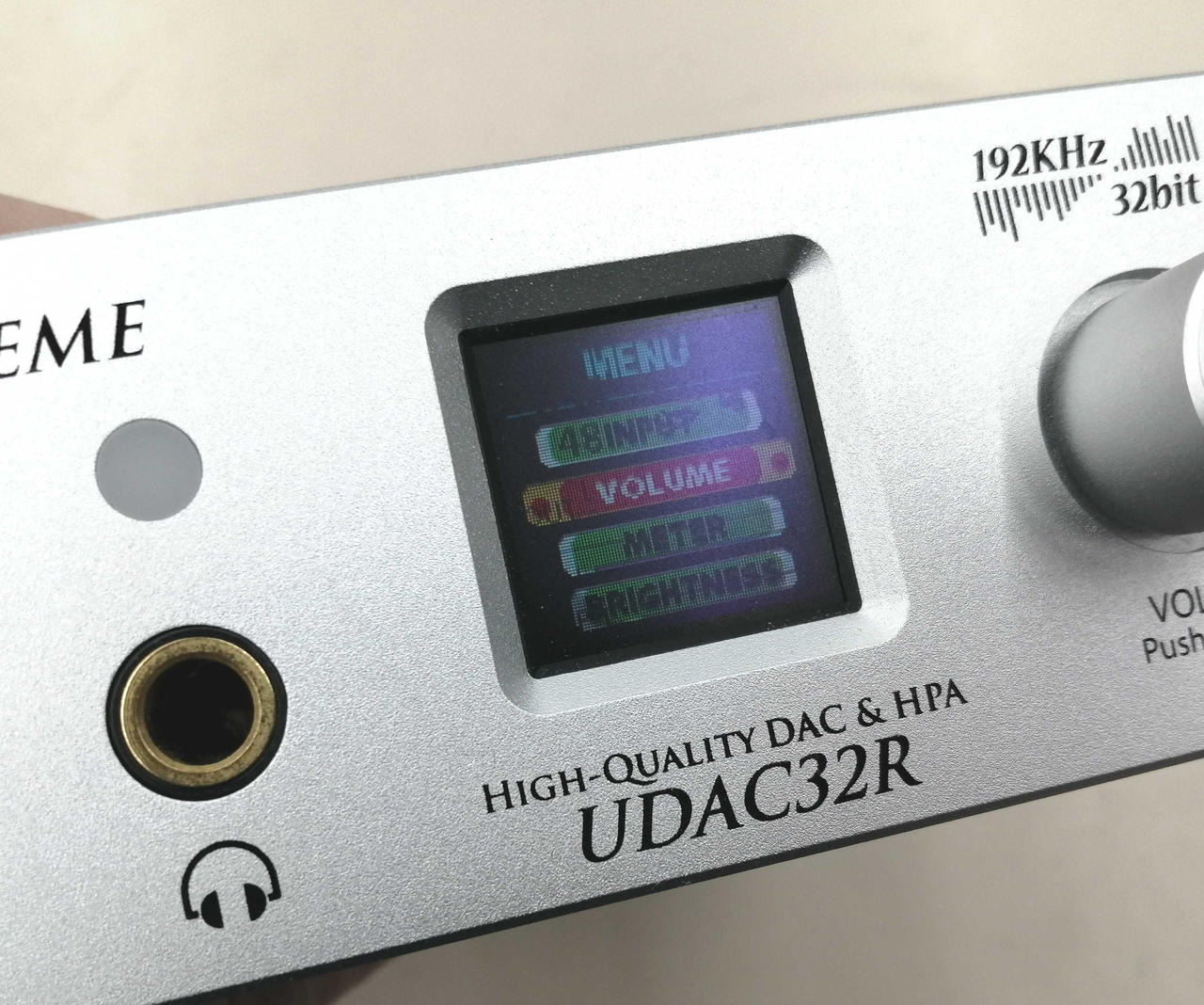 ※液晶表示に乱れあります