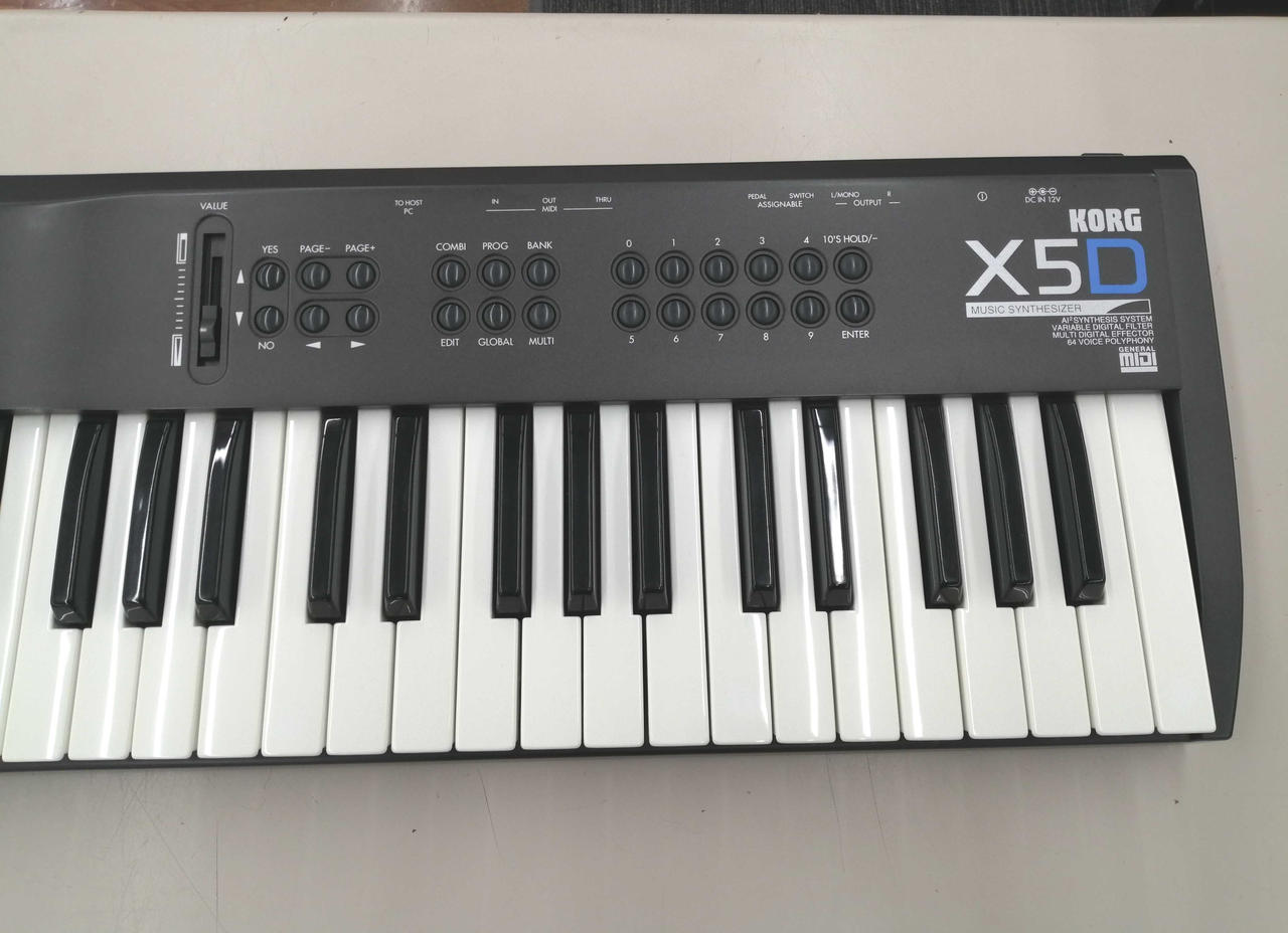 KORG コルグ X5 シンセサイザー 美品】KORG コルグ X5D シンセサイザー ソフトケース付き - メルカリ