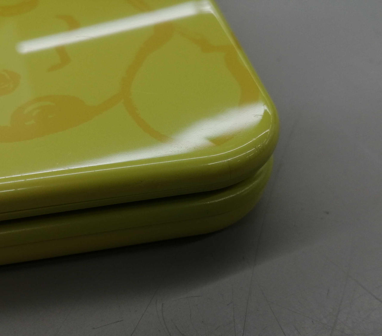 ※小さい凹みあり