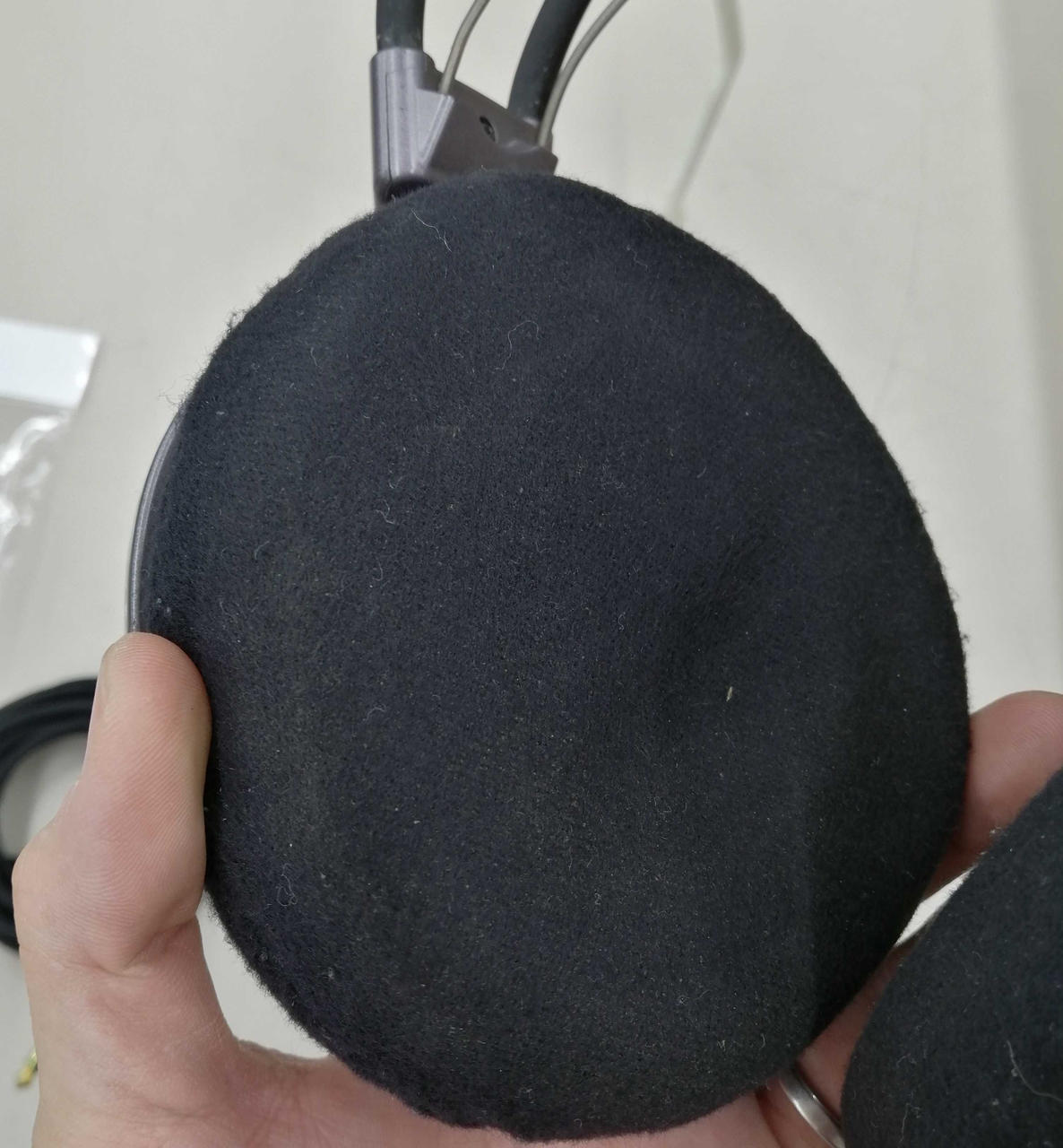 イヤーパッド使用感少しあります