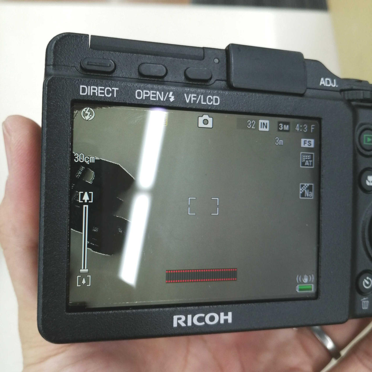 液晶若干日焼けあり