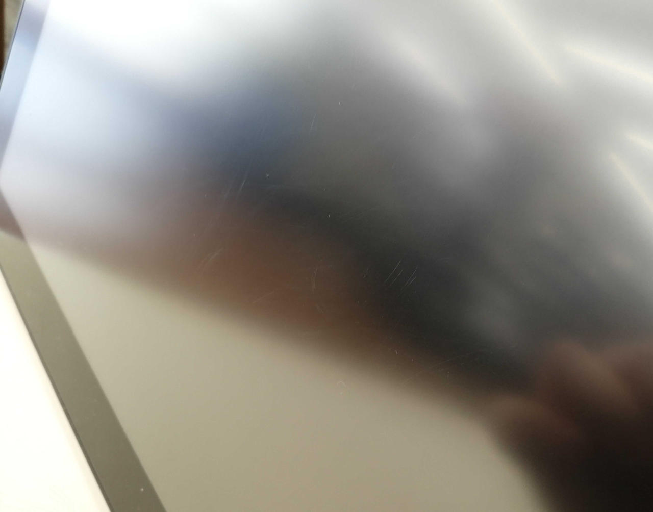 ※見えにくいですが細かいキズあります