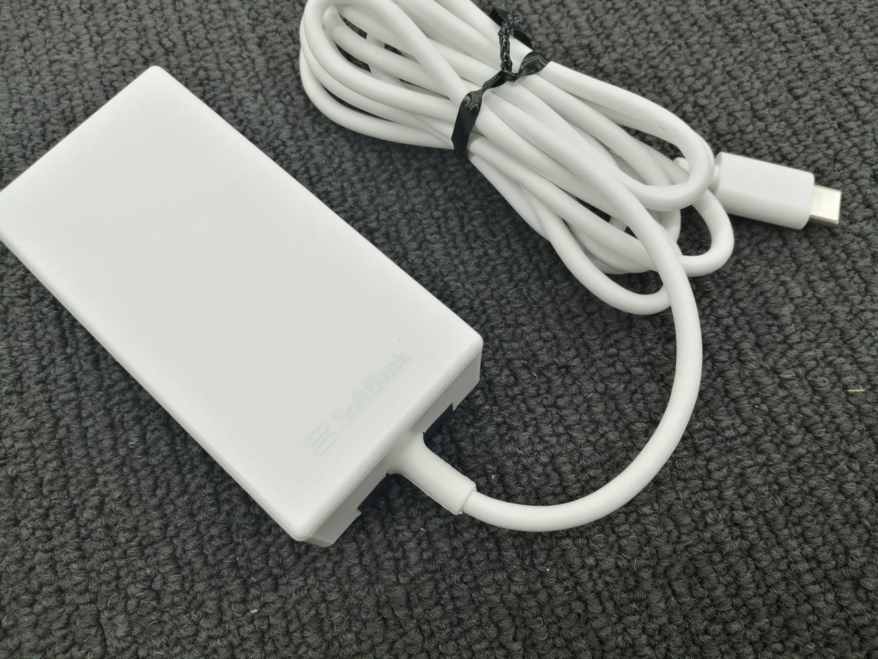 ACアダプターsoftbankのやつです