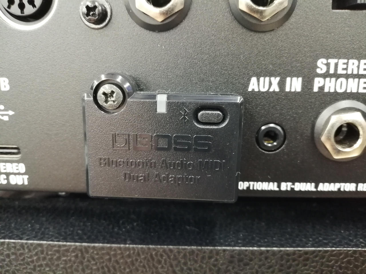 別売りのbluetoothキット装着済み