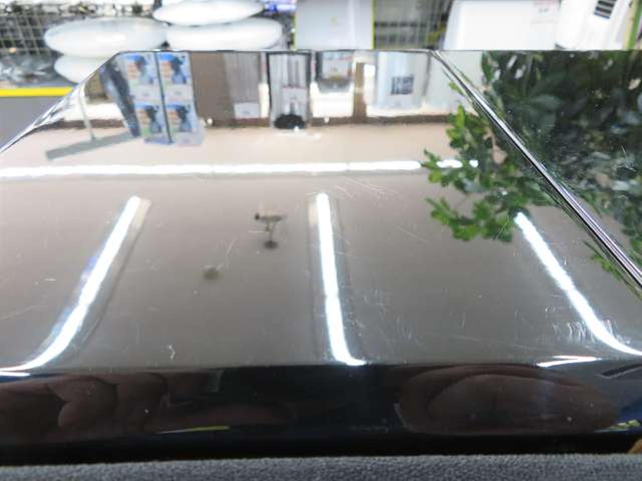 ※天板に細かい擦り傷が目立ちます。