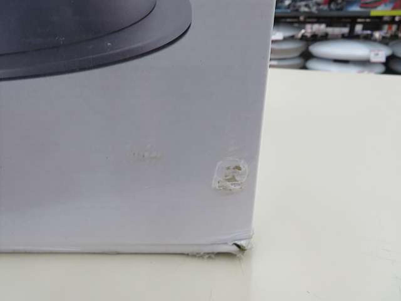 化粧箱にキズあり