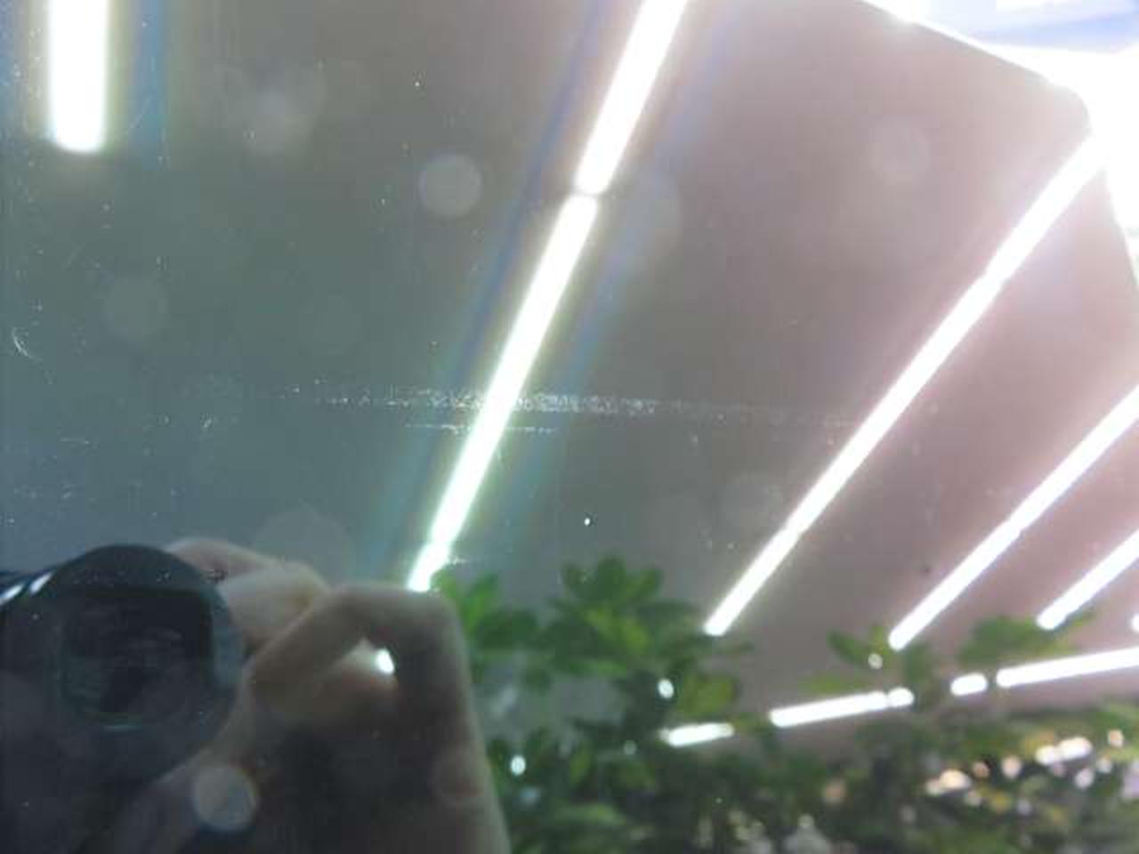 ※画面に擦り傷あり