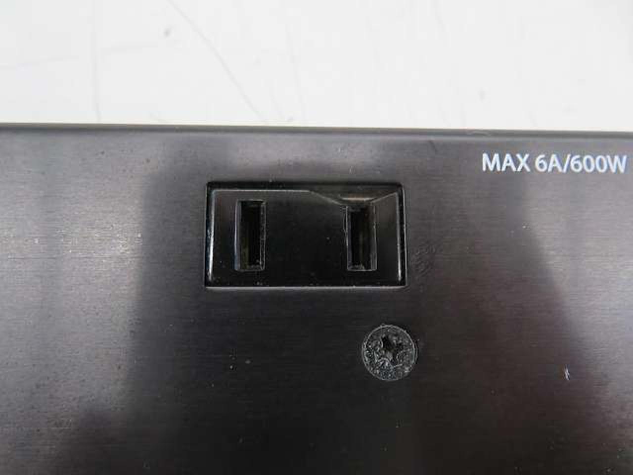 ※コンセント口に一箇所欠け有り