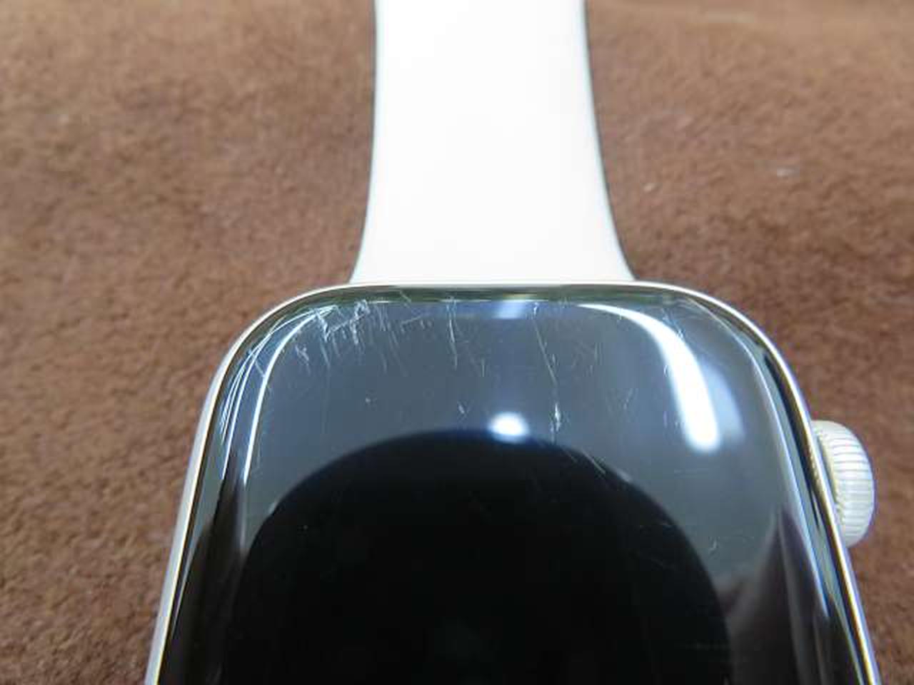 目立つ擦り傷有