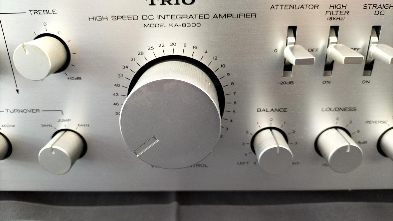 TRIO KA-8300アンプ 本体 TRIO KA-8300の仕様 トリオ