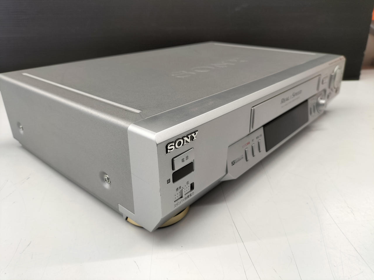 メンテナンス整備済２００５年製　動作極良　SONY　大人気コンパクトビデオデッキ Yahoo!オークション -「sony s-vhs」(S-VHSビデオデッキ