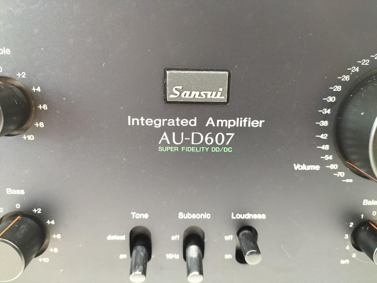 サンスイ　AU-D607F　プリメインアンプ Amazon | プリメインアンプ サンスイ AU-D607F 75W×2 | SANSUI