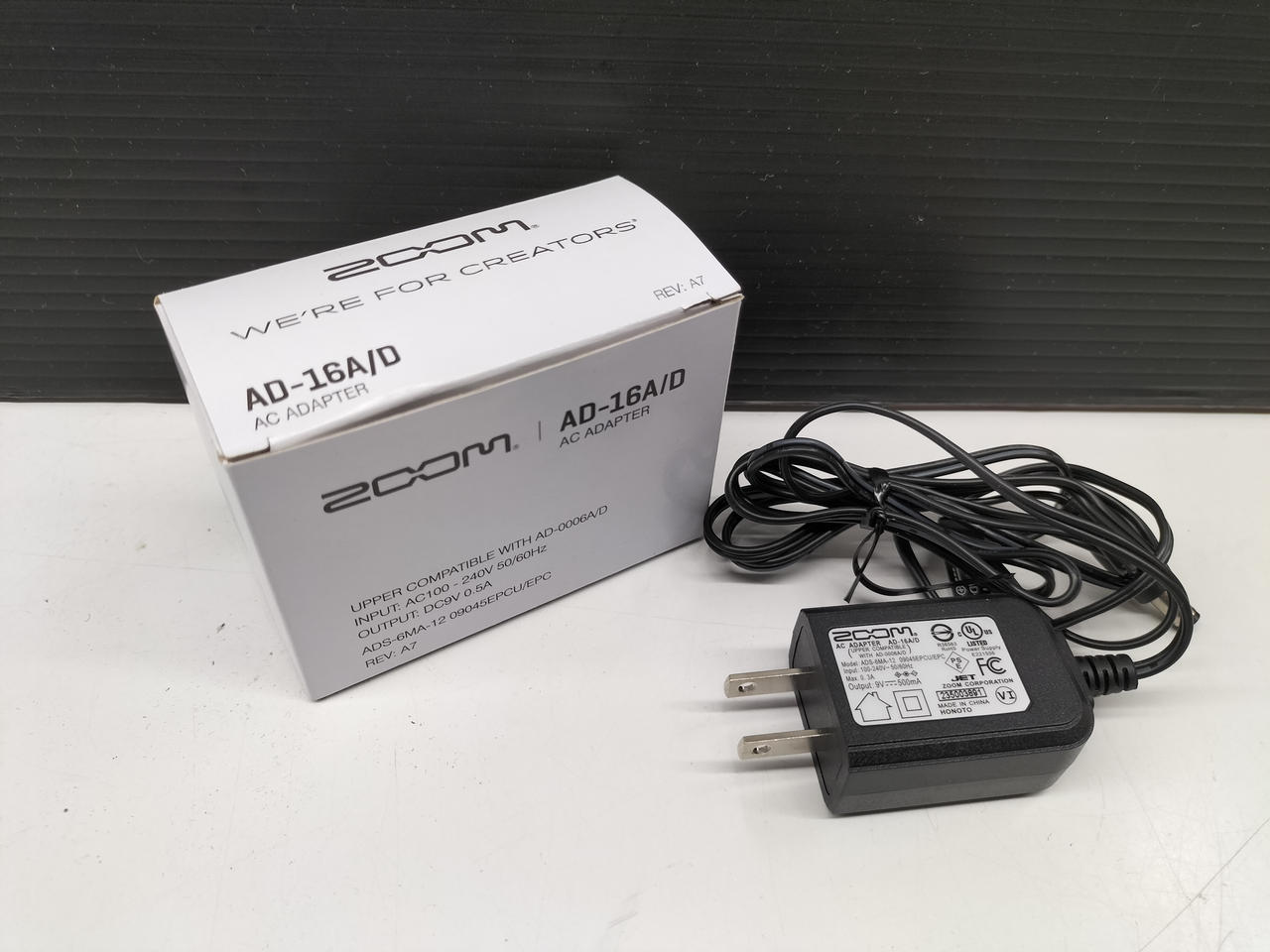 マルチエフェクター　zoom G7.1 ACアダプター付属　外箱付き！青液晶！ 41xI2VS-eCL.jpg