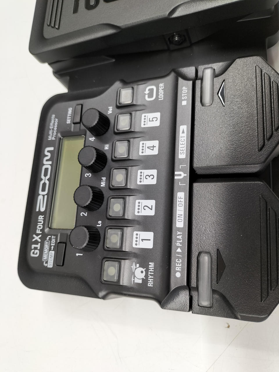 ZOOM G1X FOUR マルチエフェクター 未使用 Amazon.co.jp: ZOOM ズーム G1X FOUR ギター用マルチ