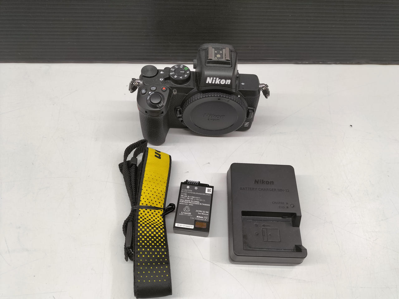 【格安！※レンズ破損あり】NikonD5500 格安！※レンズ破損あり】NikonD5500