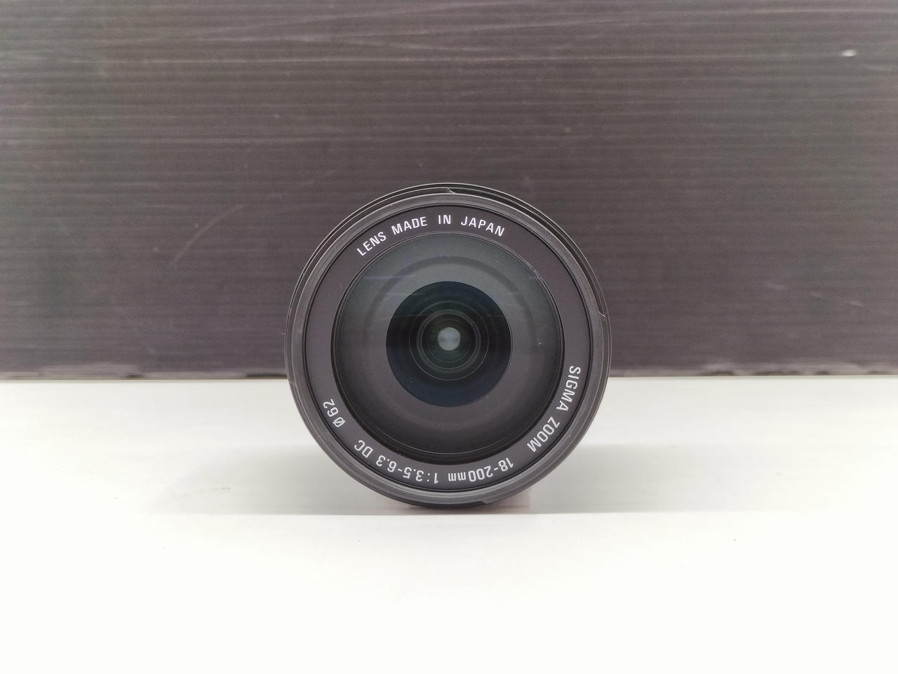 美品♪ SIGMA ZOOM 18-200mm 人気☆Cannon用ズームレンズ DC（シグマ） シグマ SIGMA 18-200mm F3.5-6.3 DC MACRO OS HSM