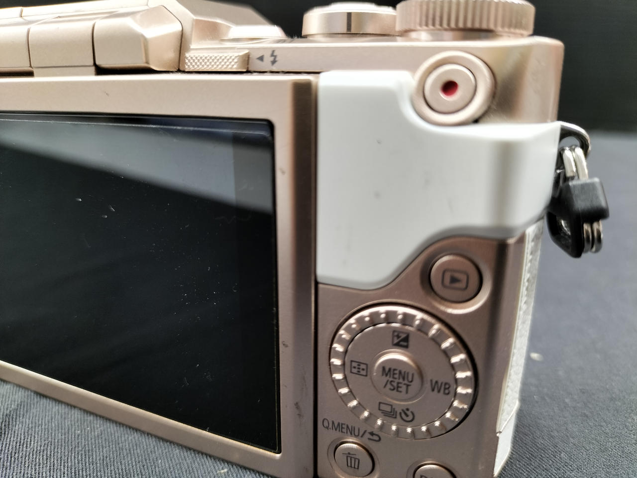 ヨゴレあります。