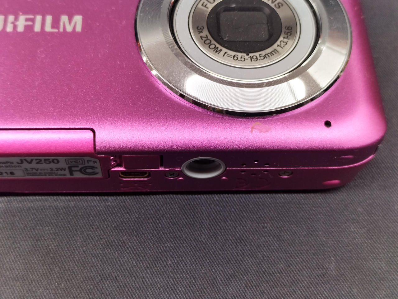 キズあります。