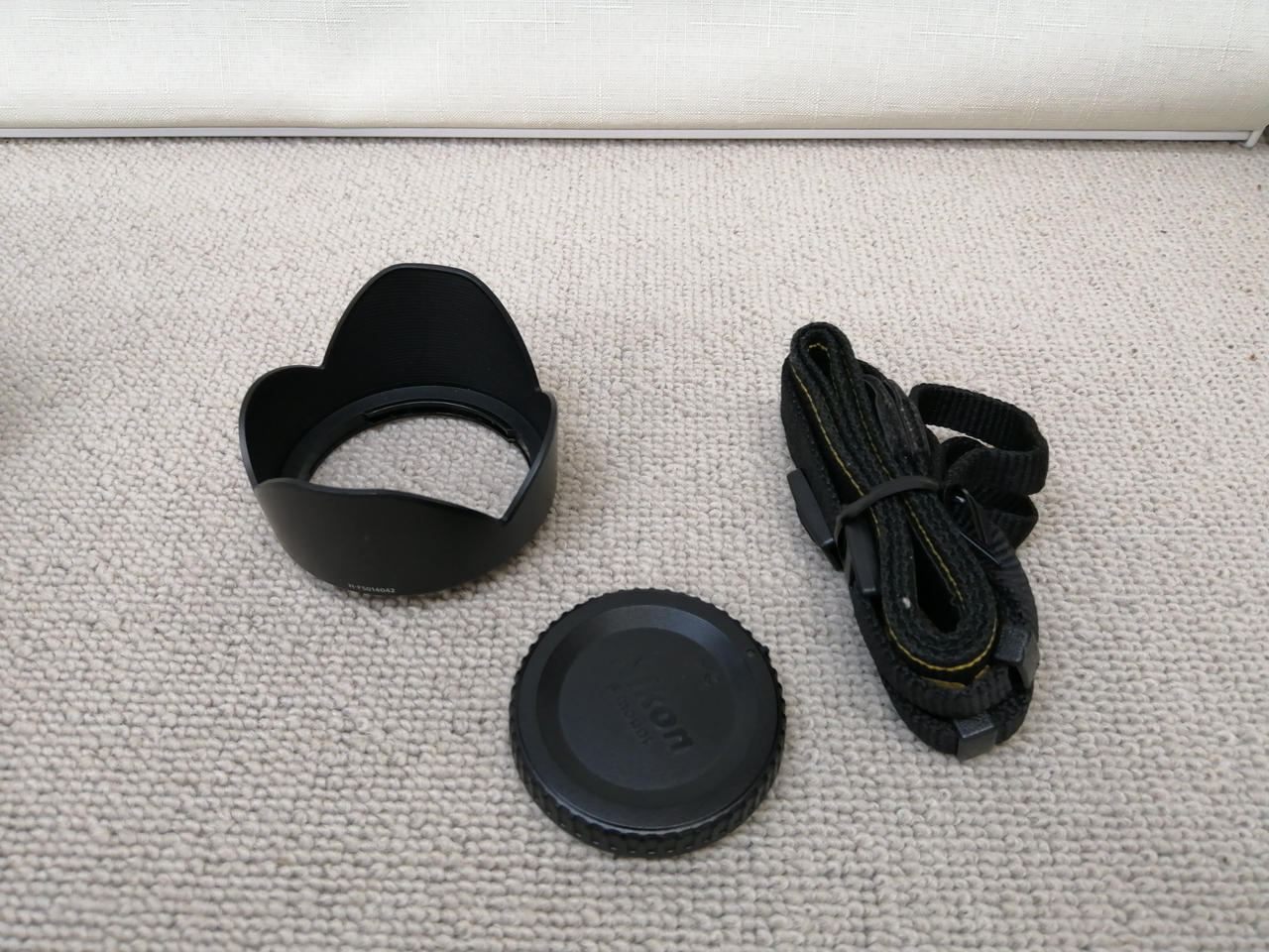 付属品です（充電器欠品）