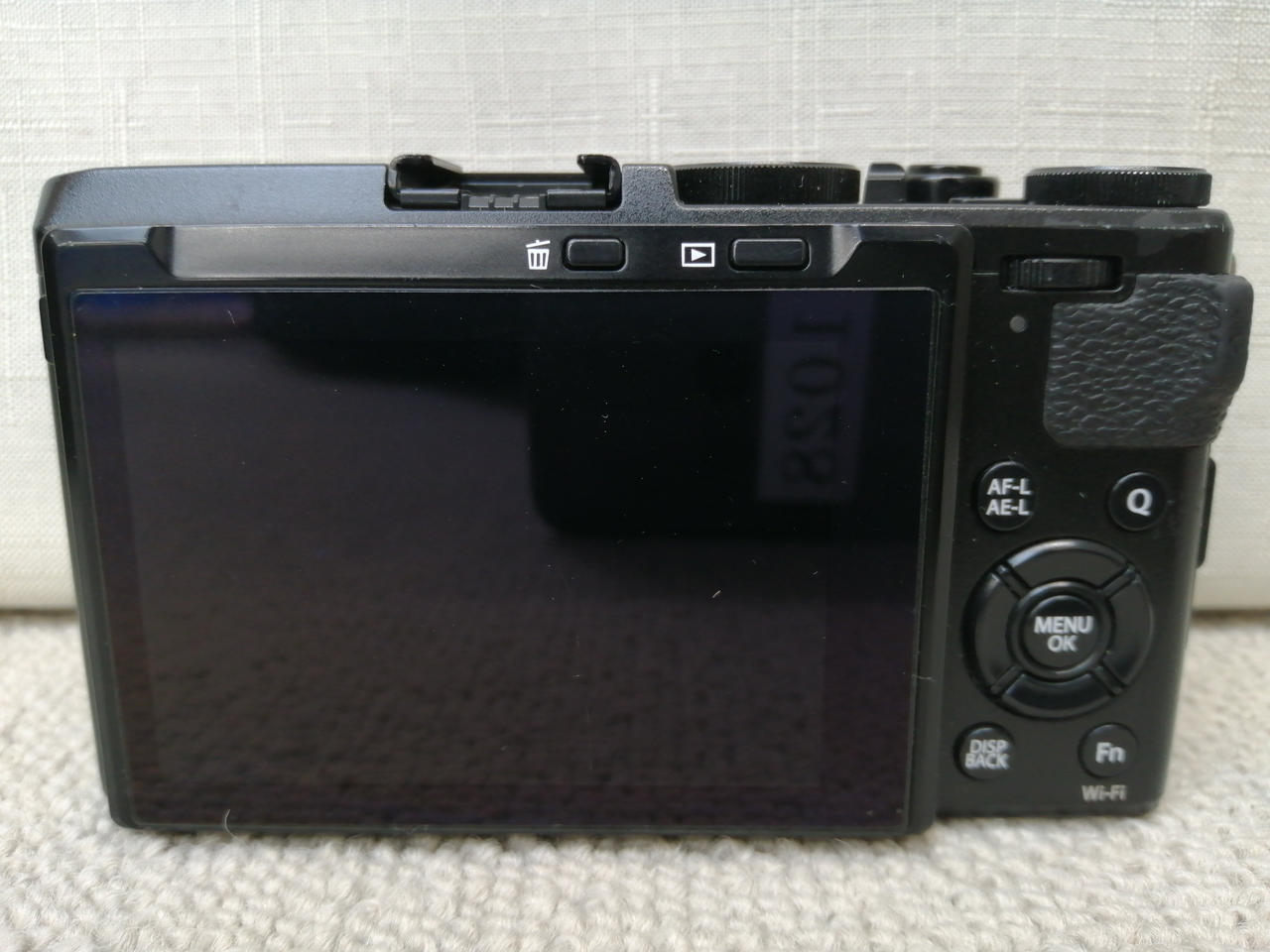 FUJIFILM X70 コンパクトデジタルカメラ【撮影可能•難あり
