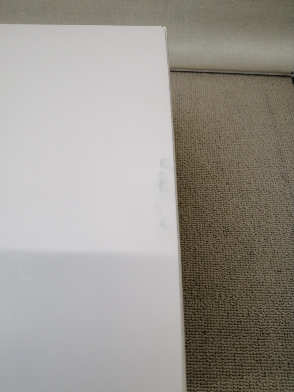 内箱変色あり。