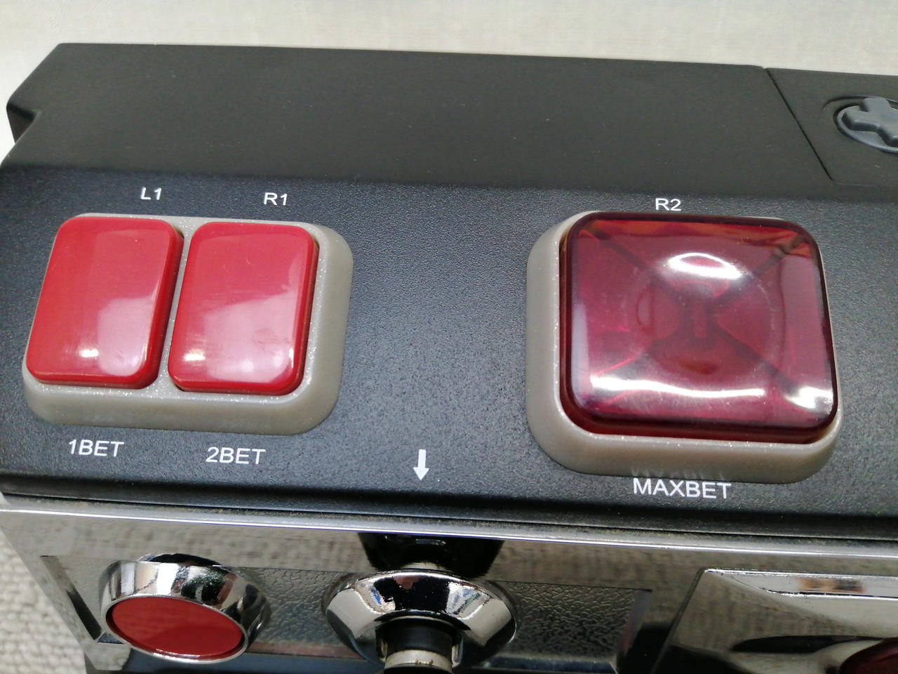 少し削れて使用感あり。