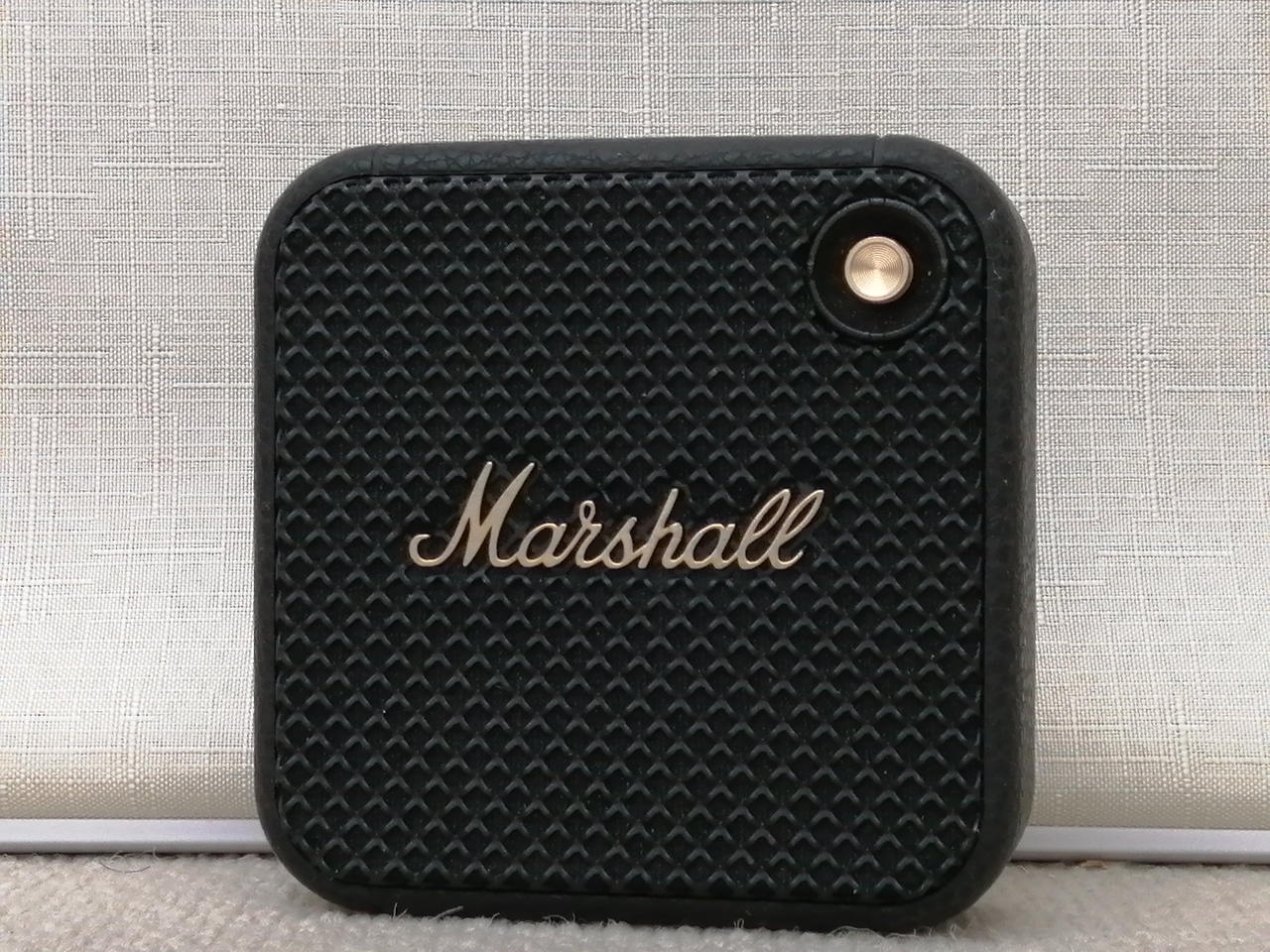 Marshall ワイヤレススピーカー 黒 Marshall ワイヤレスポータブル防水スピーカー/ブラック&ブラス