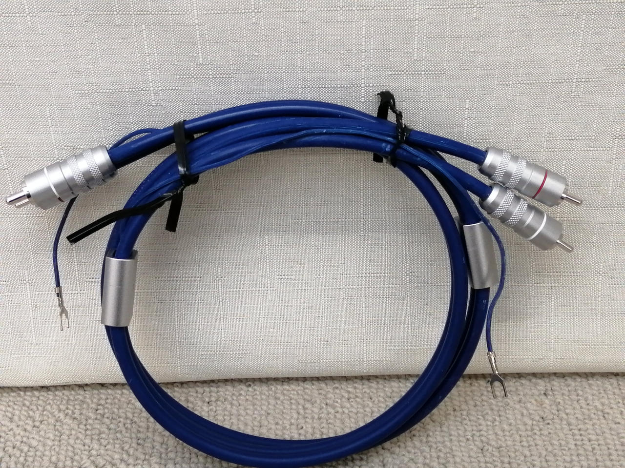 オヤイデ RCAケーブルoyaide PA-2075V2 610cRpIc0kL._UF894,1000_QL80_.jpg