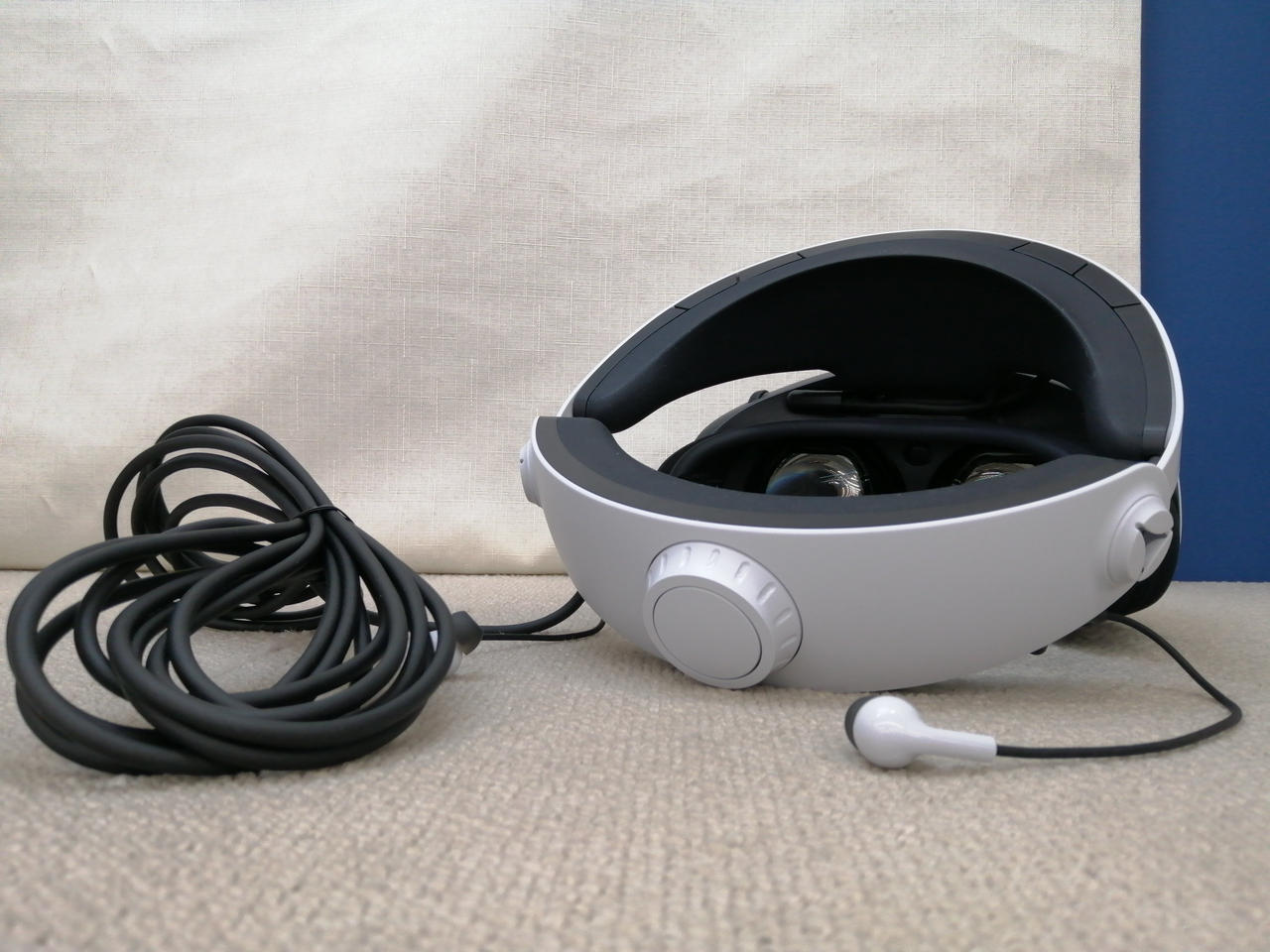 SONY ソニー/PS VR2/CFI-ZVR1 JX/G12C004M510355217/ABランク/88【中古】 Sony PlayStation VR2 CFI-ZVR1 Headset and Sense Controllers