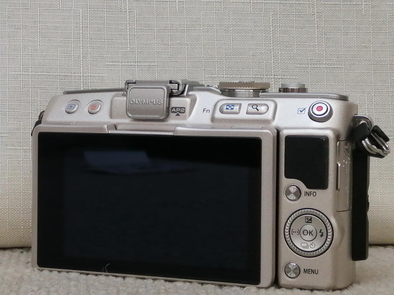 ✨オリンパス PL5カメラ ボディのみ ✨翌朝発送✨ 81aTgHfFnBL._UF1000,1000_QL80_.jpg