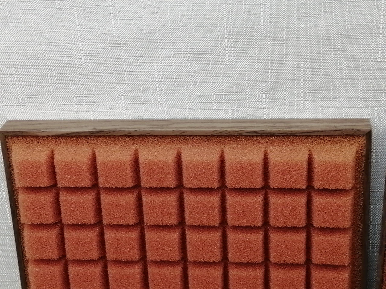 日焼けで若干、薄くなっています