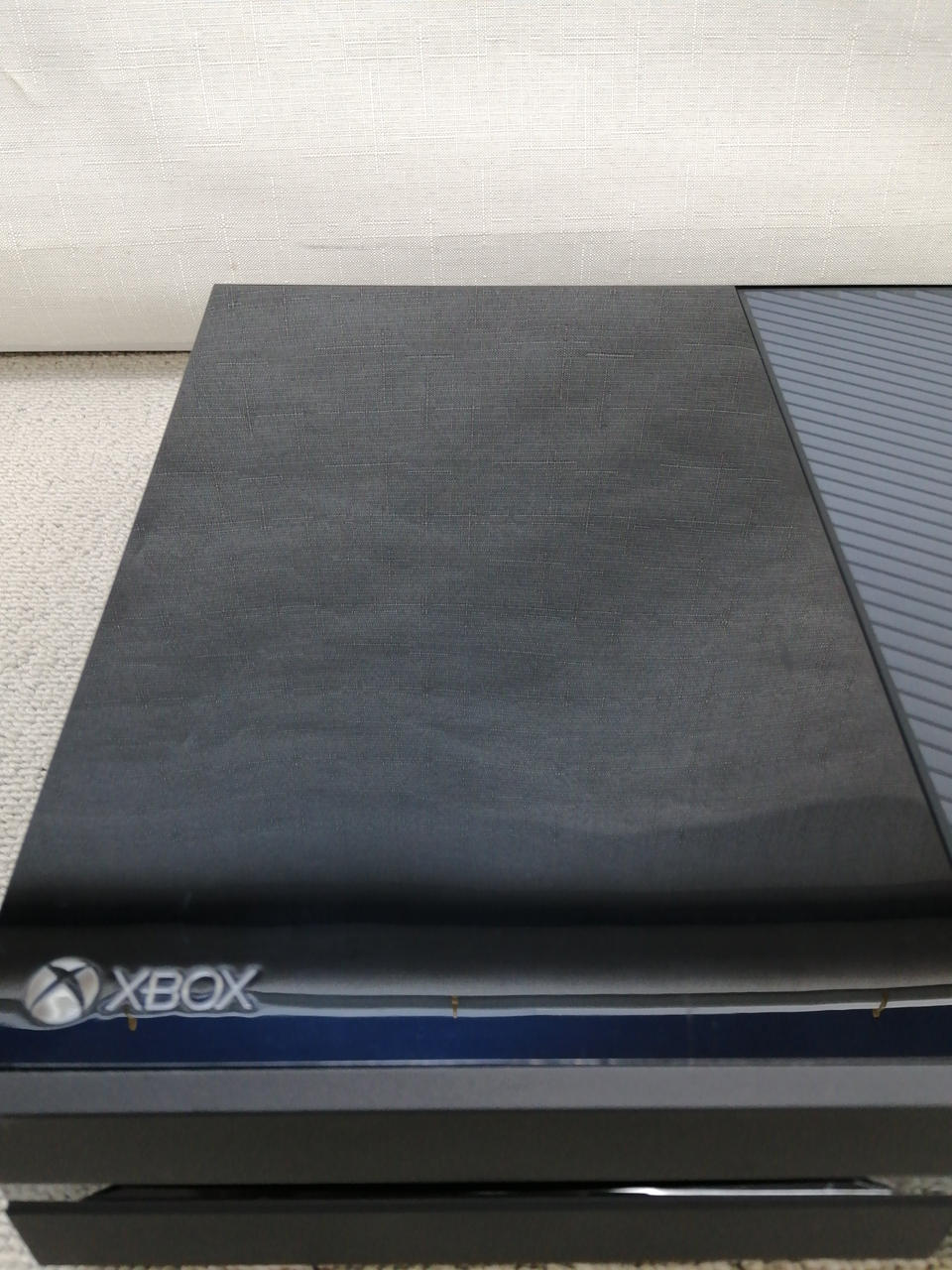 写真だと見えづらいですがキズ全体にあり。