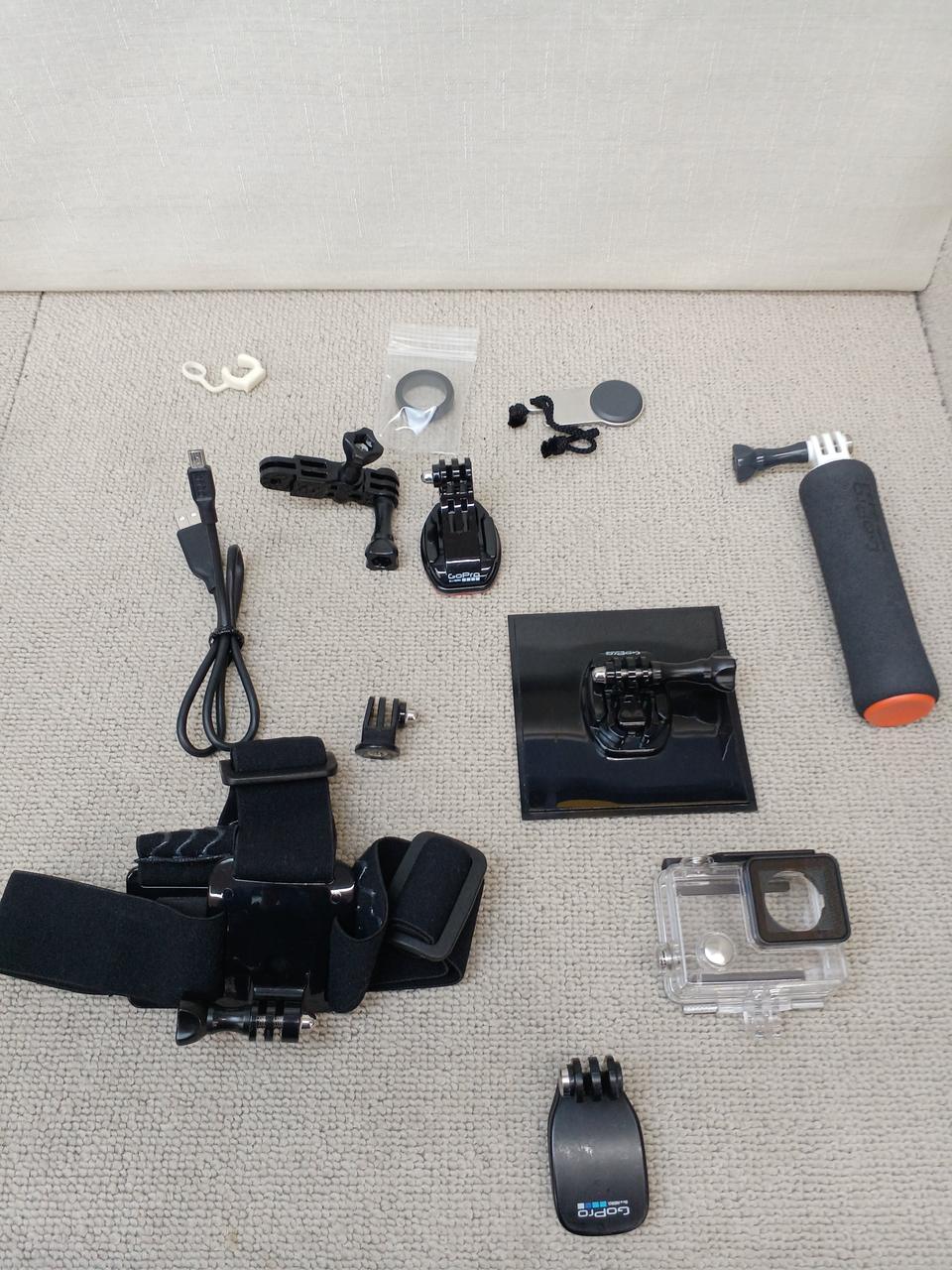 充実のアクセサリー類付属します。