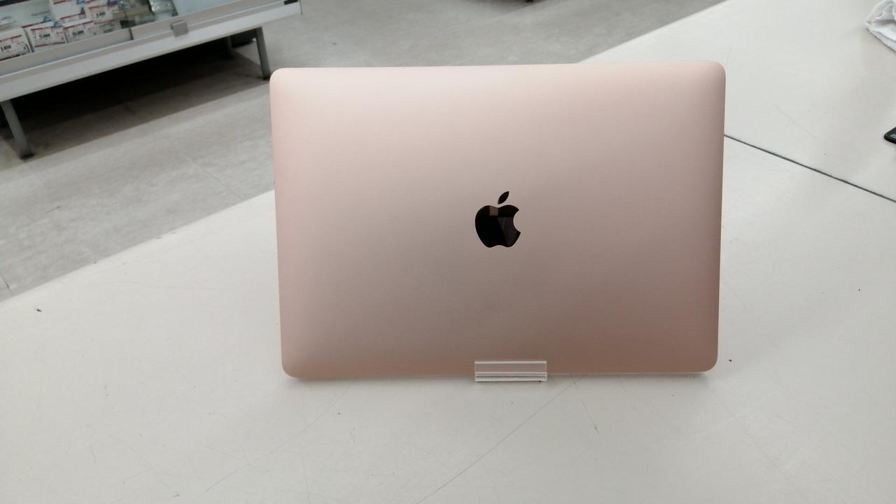 アップル　マックブック　エアー　ノートパソコン　A1932 Apple (アップル) MacBook Air A1932 13.3インチ Mac OS Core i5