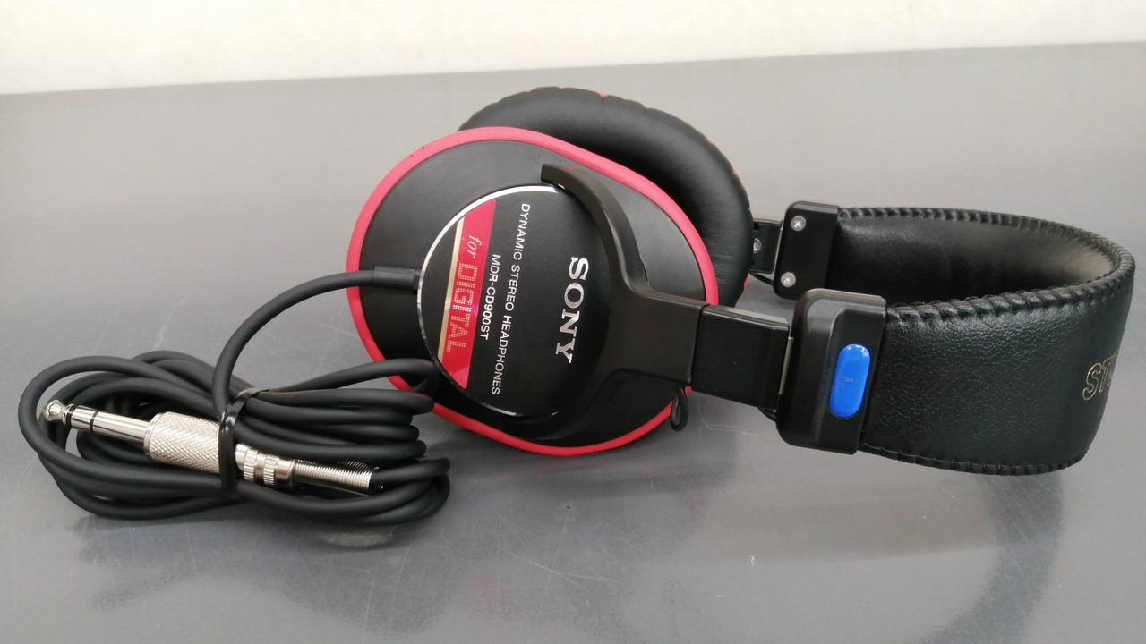 Sony DJ用ヘッドホン ブラック　MDR-CD900ST 19,800円 MDR-CD900ST | ヘッドホン | ソニー